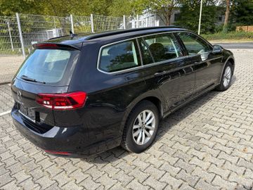 Volkswagen Passat Variant - 12