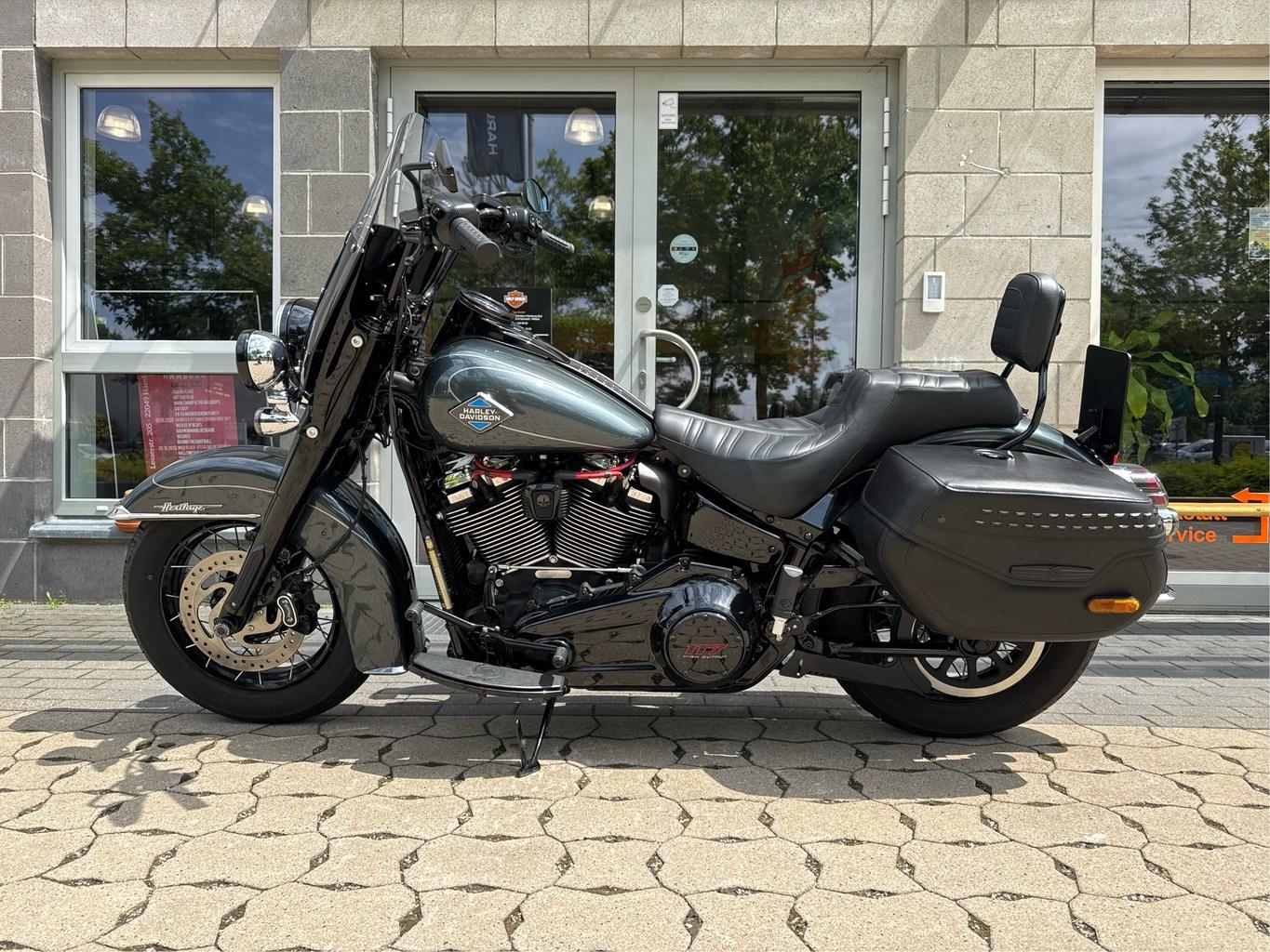 Harley-Davidson FLHC Softail Heritage Classic Jekill & Hyde uvm