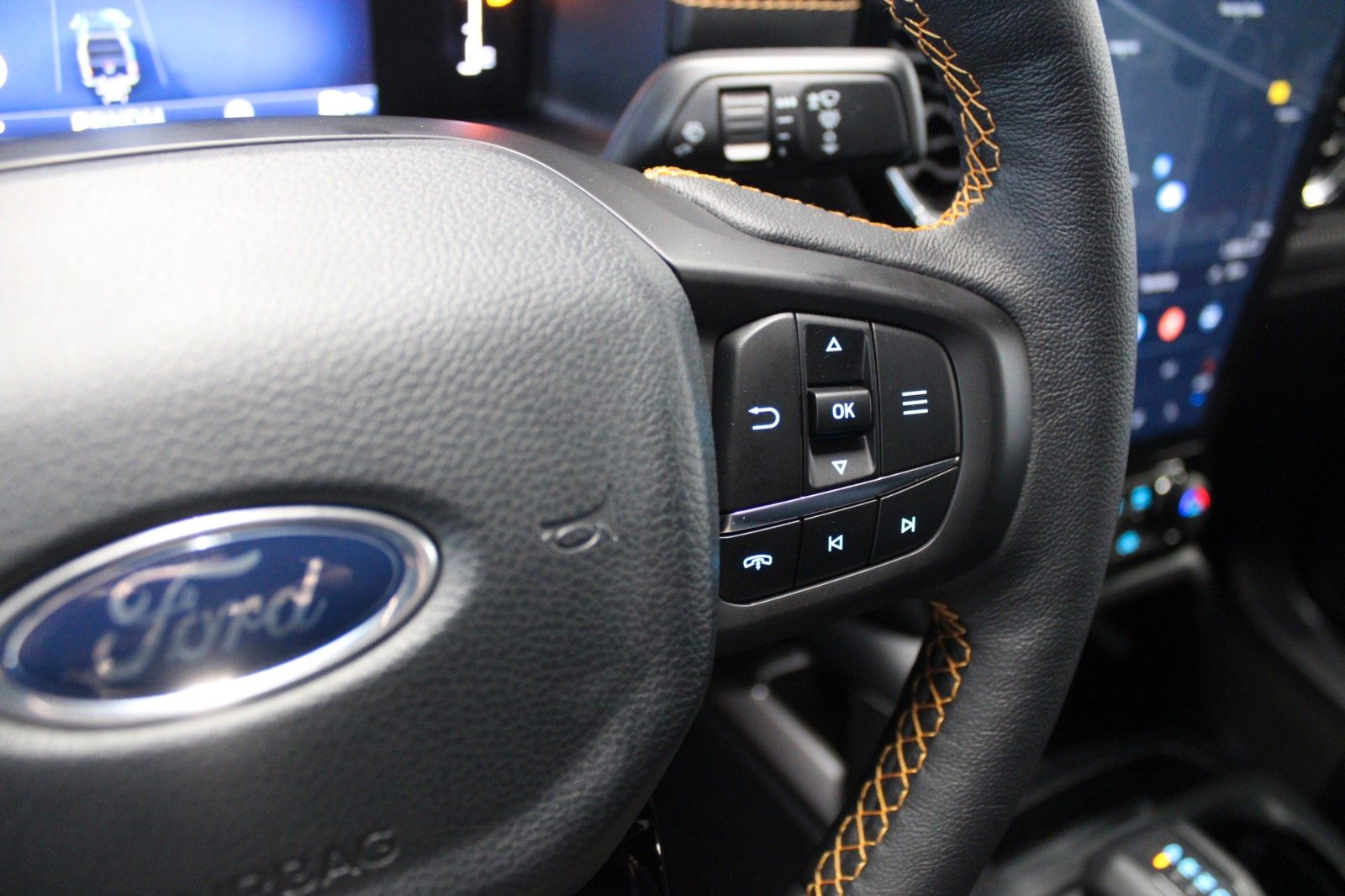 Fahrzeugabbildung Ford Ranger Wildtrak Automatik AHK STANDH. HARDTOP