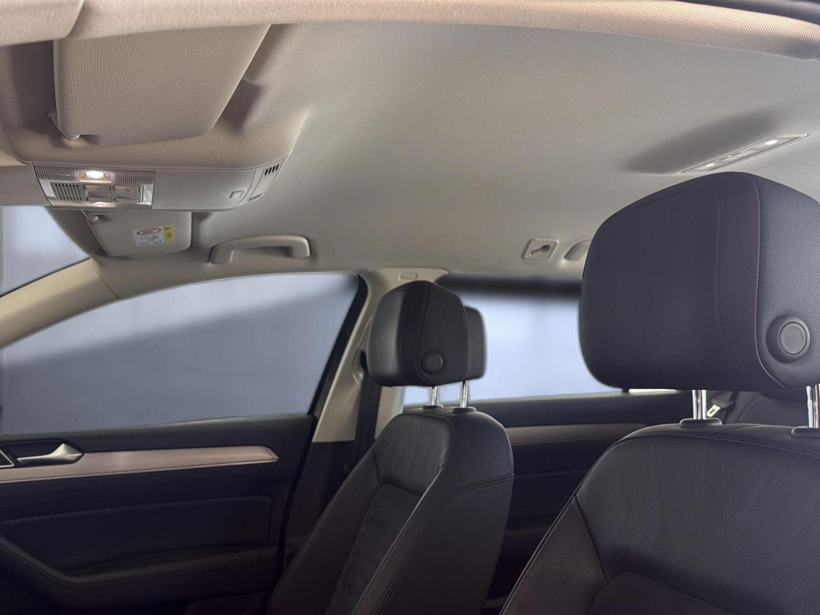 Fahrzeugabbildung Volkswagen Passat Variant Highline /unfallfrei