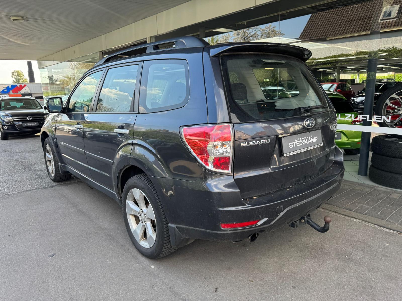 Subaru Forester 2.0 Diesel Boxer * 4X4 * PANO * AHK