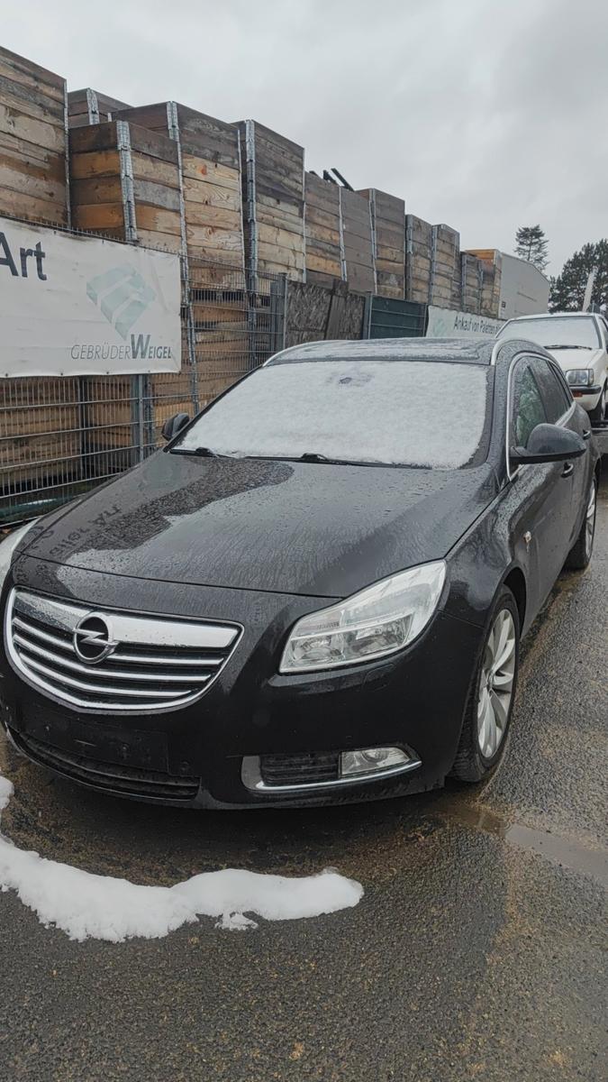 Opel Insignia 2013 — interior