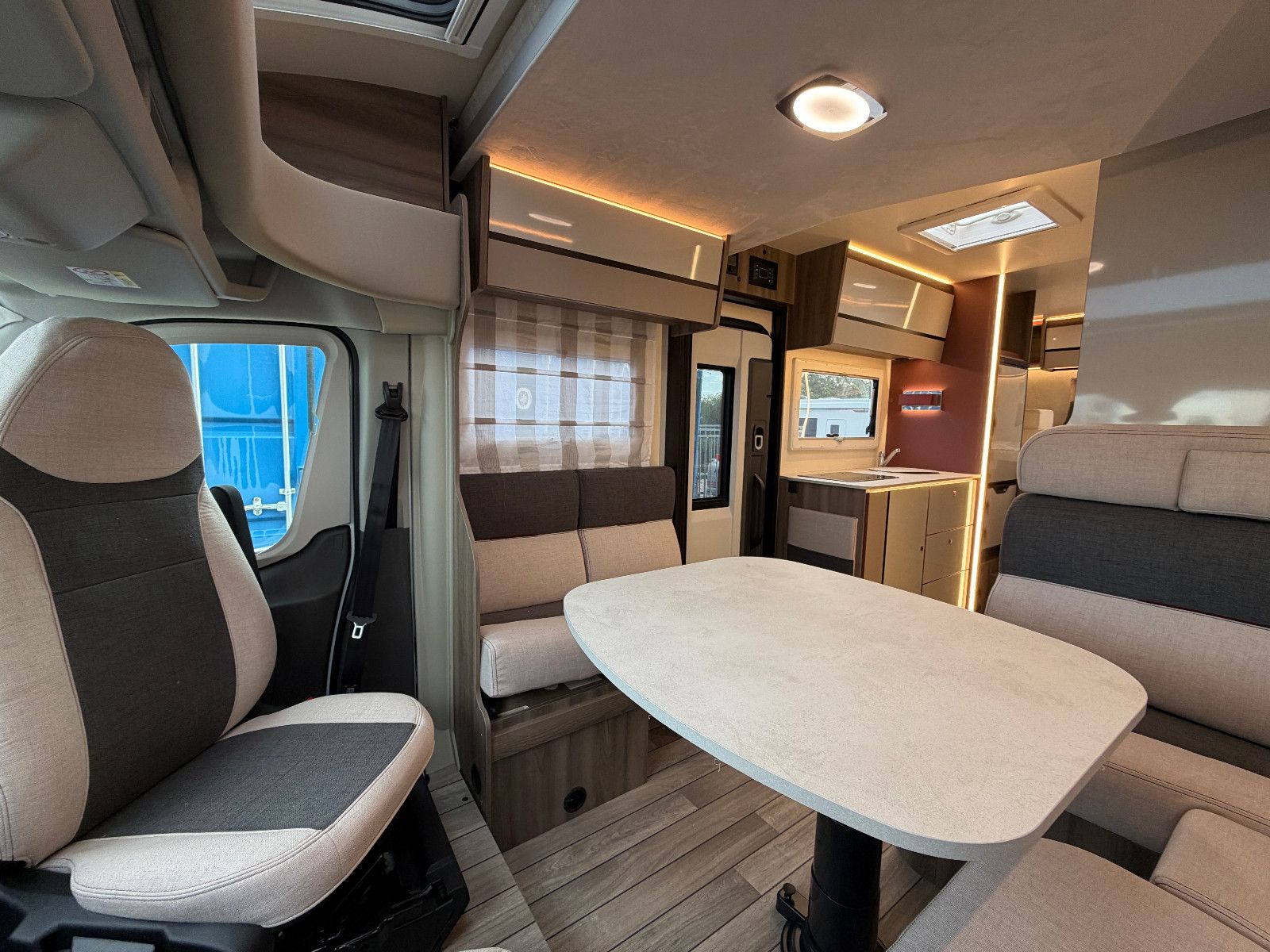 Fahrzeugabbildung Roller Team Kronos 298 TL - Modell 2027