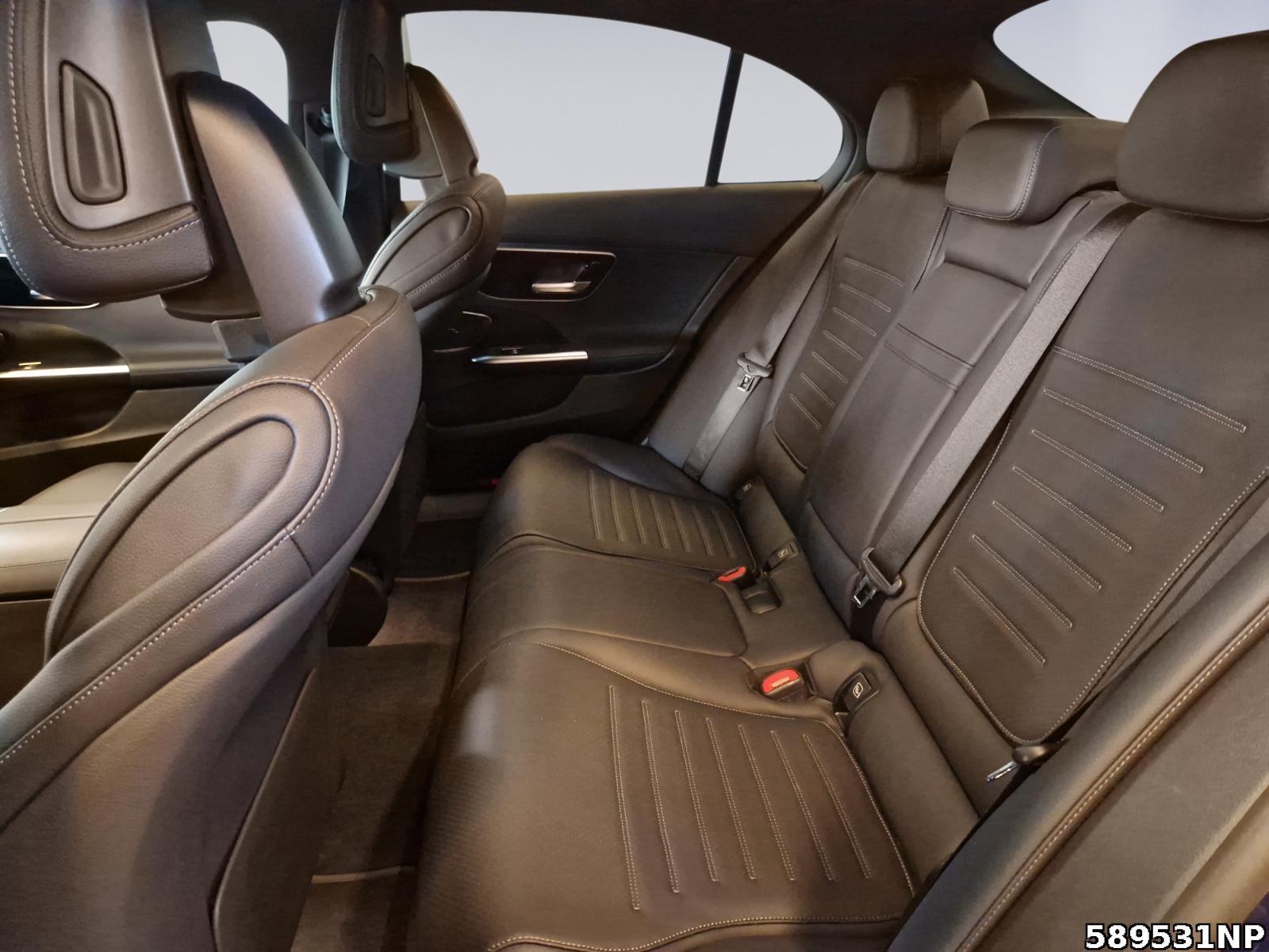Mercedes-Benz C 200 AMG AHK Sitzklima Distronic Standheizung