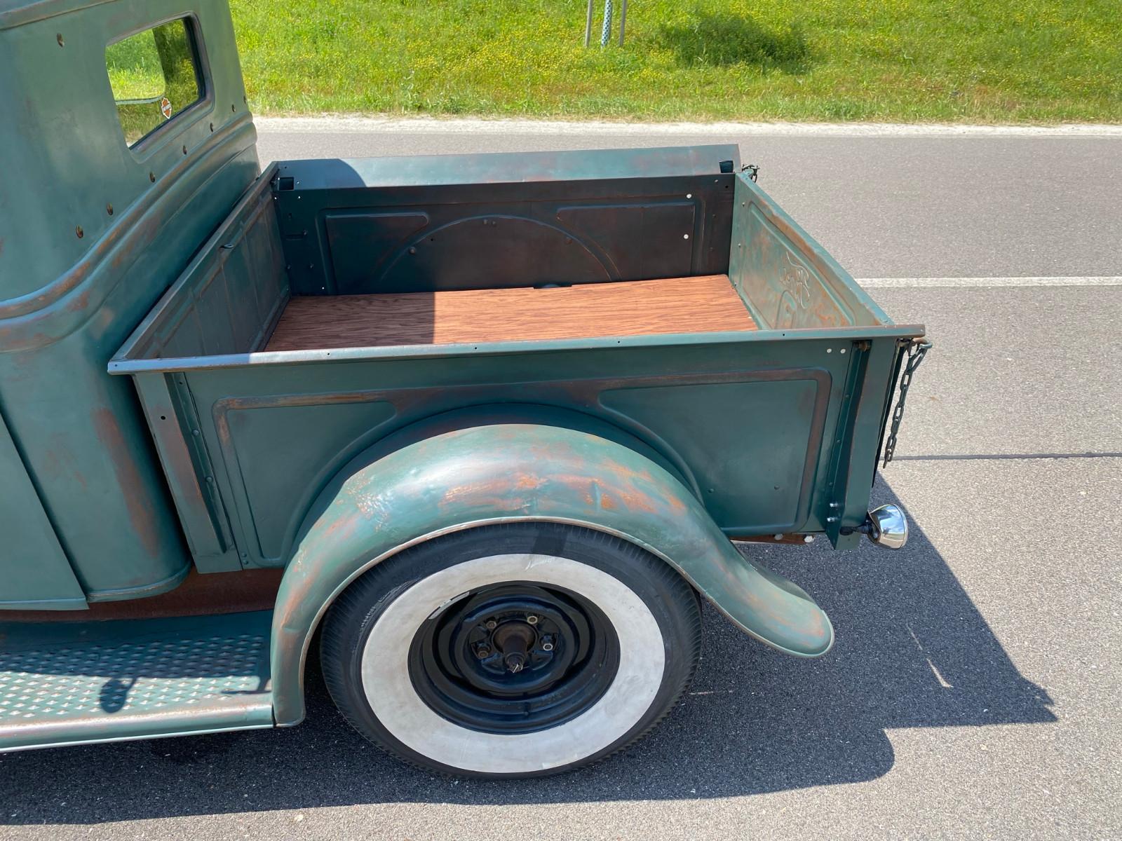 Ford Pickup 1932 V8 "Ford Outlaw Speed Shop" Hot Rod