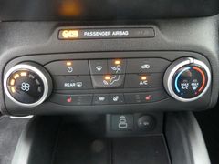 FORD Focus Turnier Cool & Connect