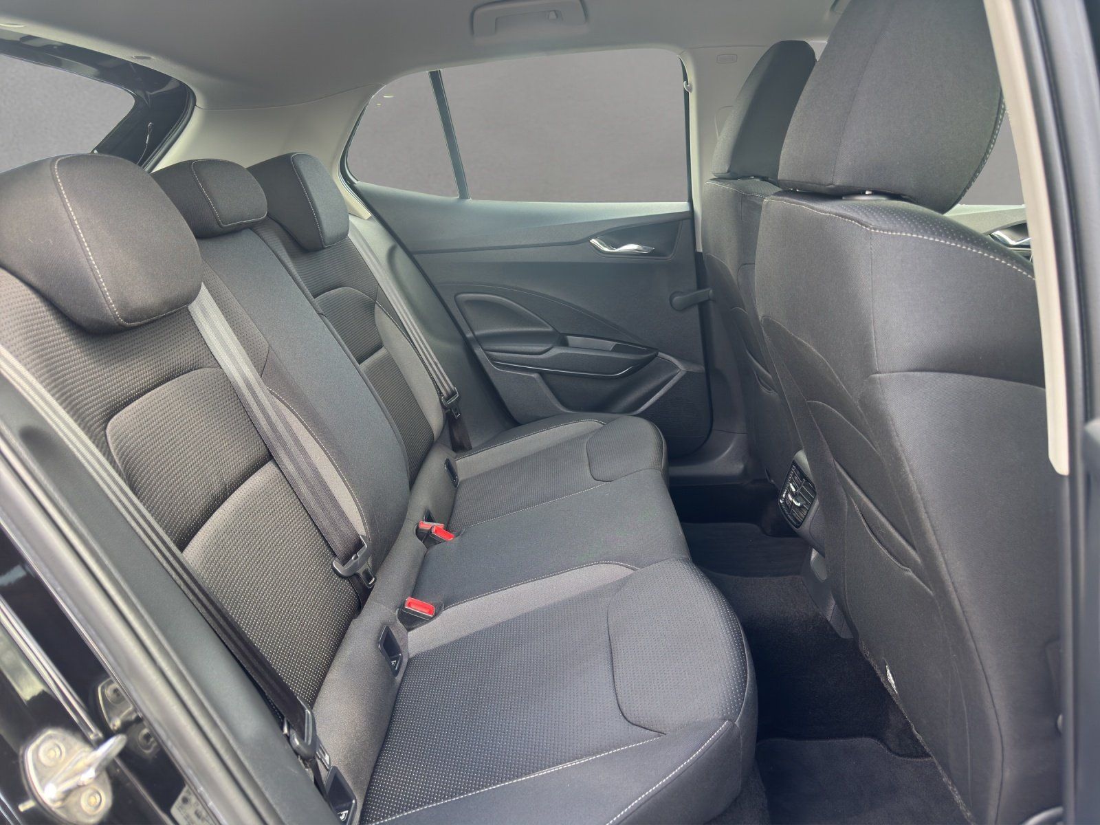 Fahrzeugabbildung SKODA Fabia 1.0 TSI Tour/SMART-LINK/PDC/LED/SHZ/