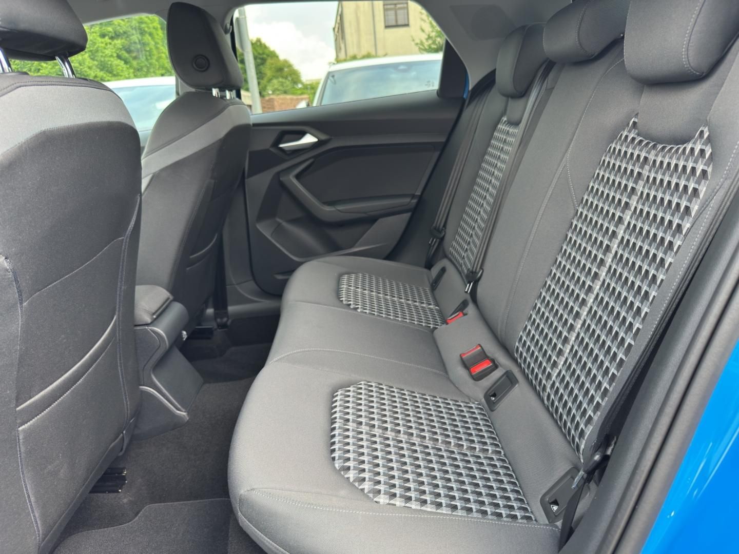 Fahrzeugabbildung Audi A1 Sportback S line