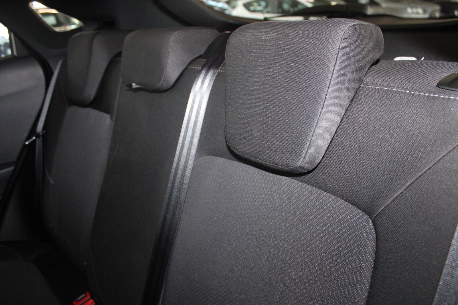 Fahrzeugabbildung Ford Puma Cool & Connect MHEV LED Allwetter WinterPak