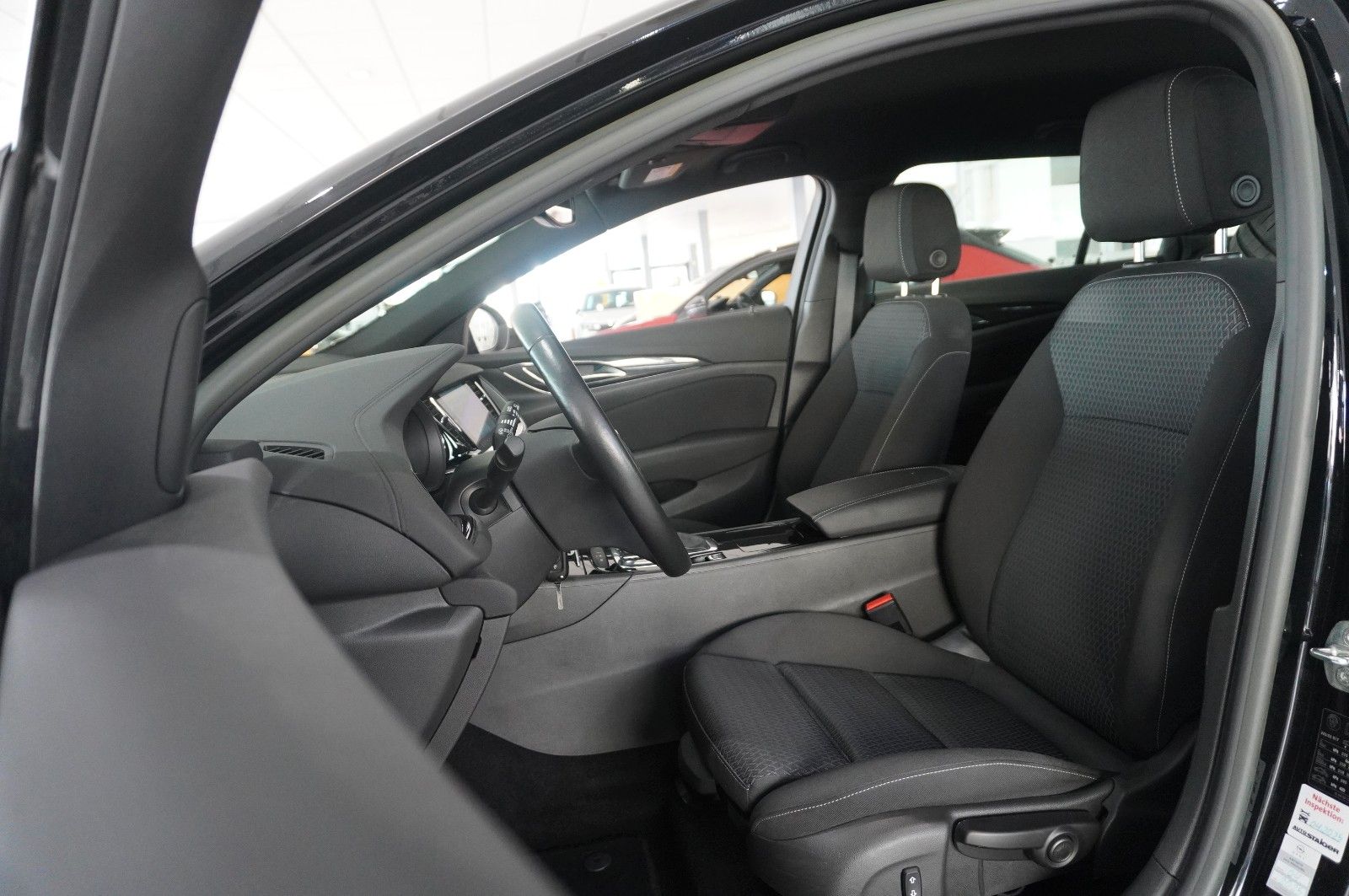 Fahrzeugabbildung Opel Insignia B ST 2.0T ELEGANCE NAVI/LED/SPORT/VIRTU