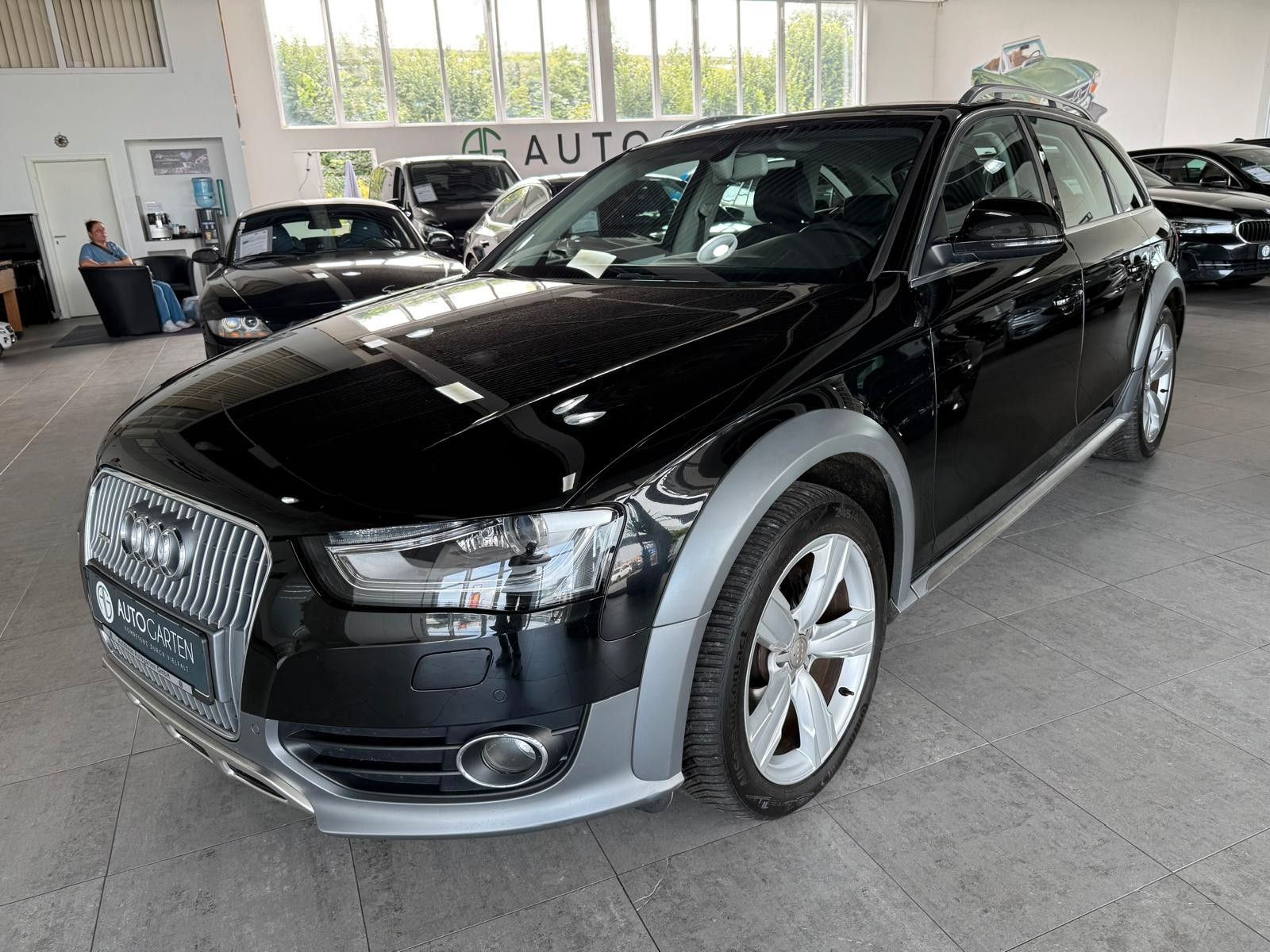 AUDI A4 Allroad quattro 2.0 TDI*Navi*Leder*AHK.