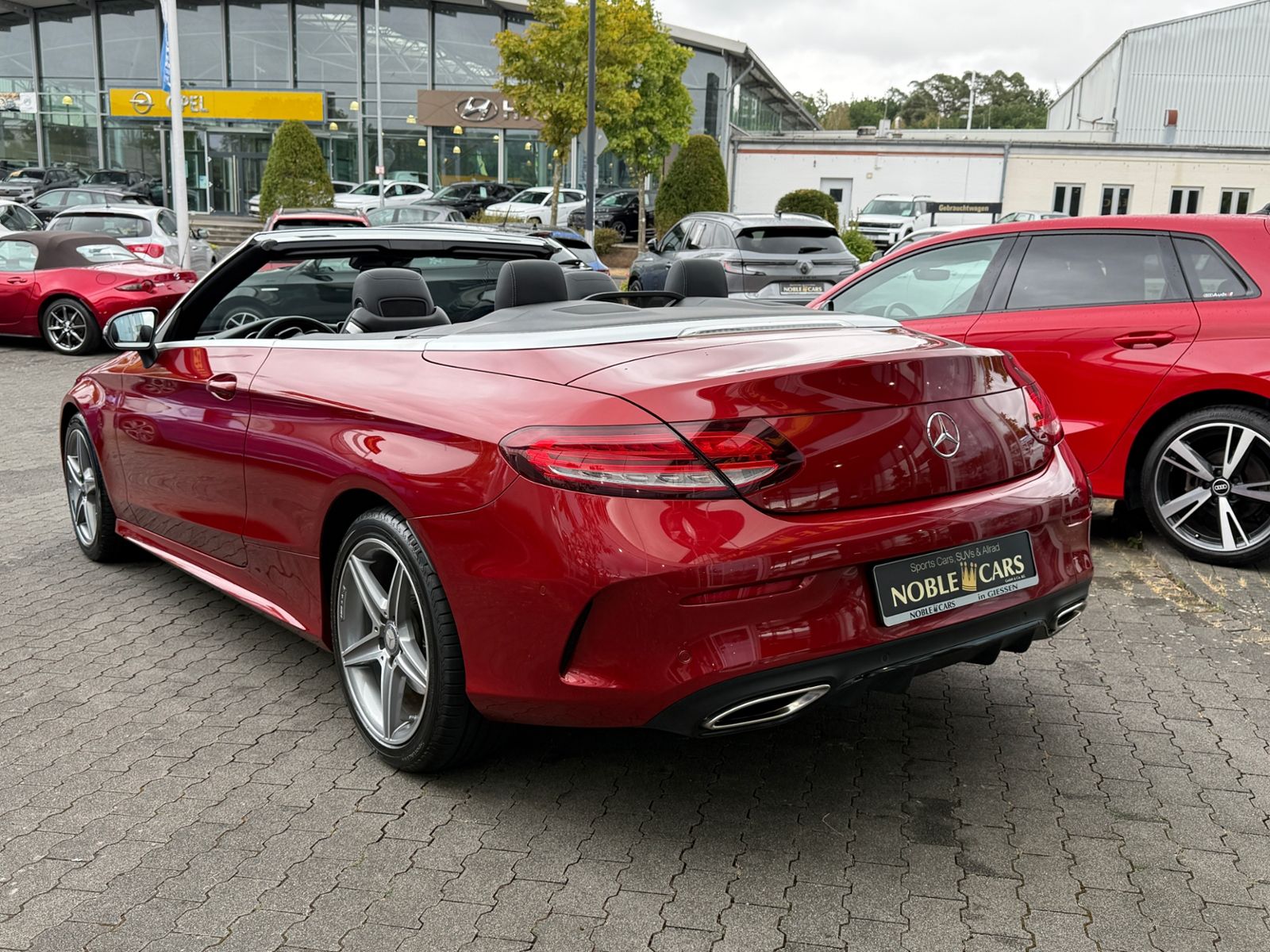 Fahrzeugabbildung Mercedes-Benz C 200 Cabrio AMG NIGHT Navi Rückfahr KAM Sounds.