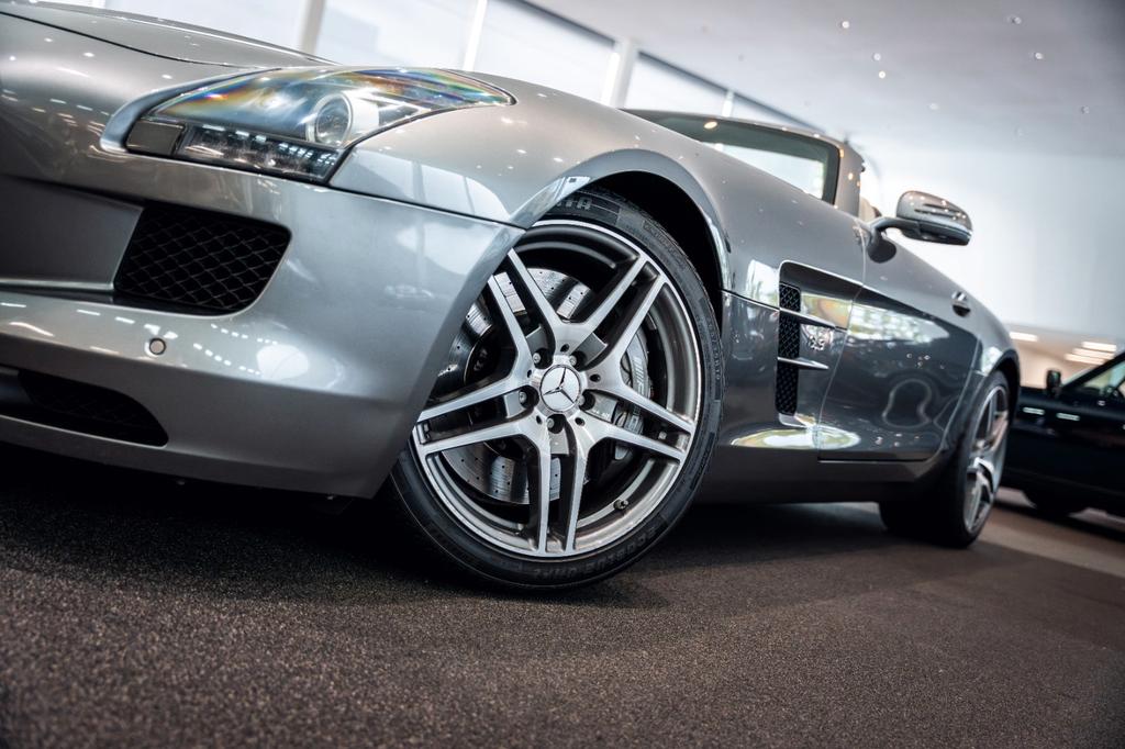 Mercedes-Benz SLS AMG