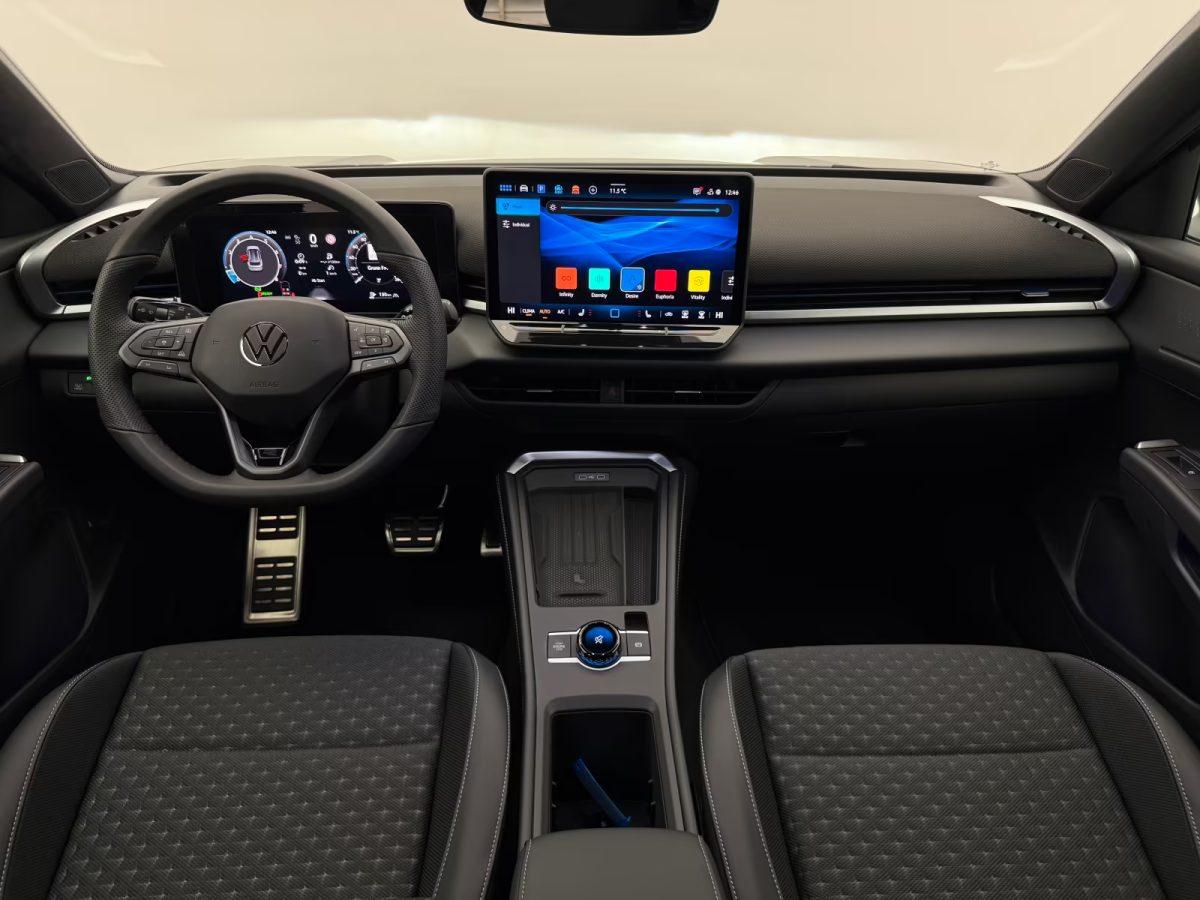 Volkswagen T-Roc 1.5 eTSI DSG R-Line +BLACK-STYLE+CAM+ACC+, миниатюра 21