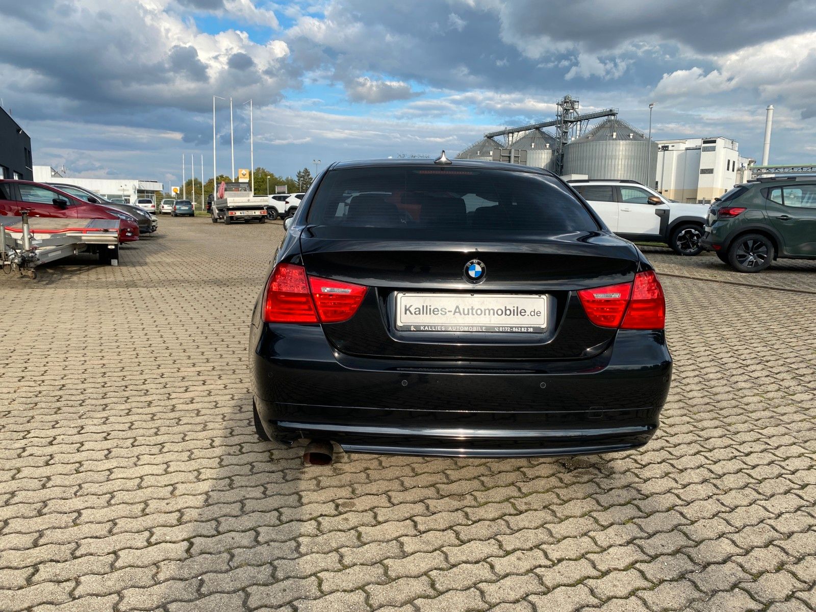 Fahrzeugabbildung BMW 318 Baureihe 3 Lim. 318i