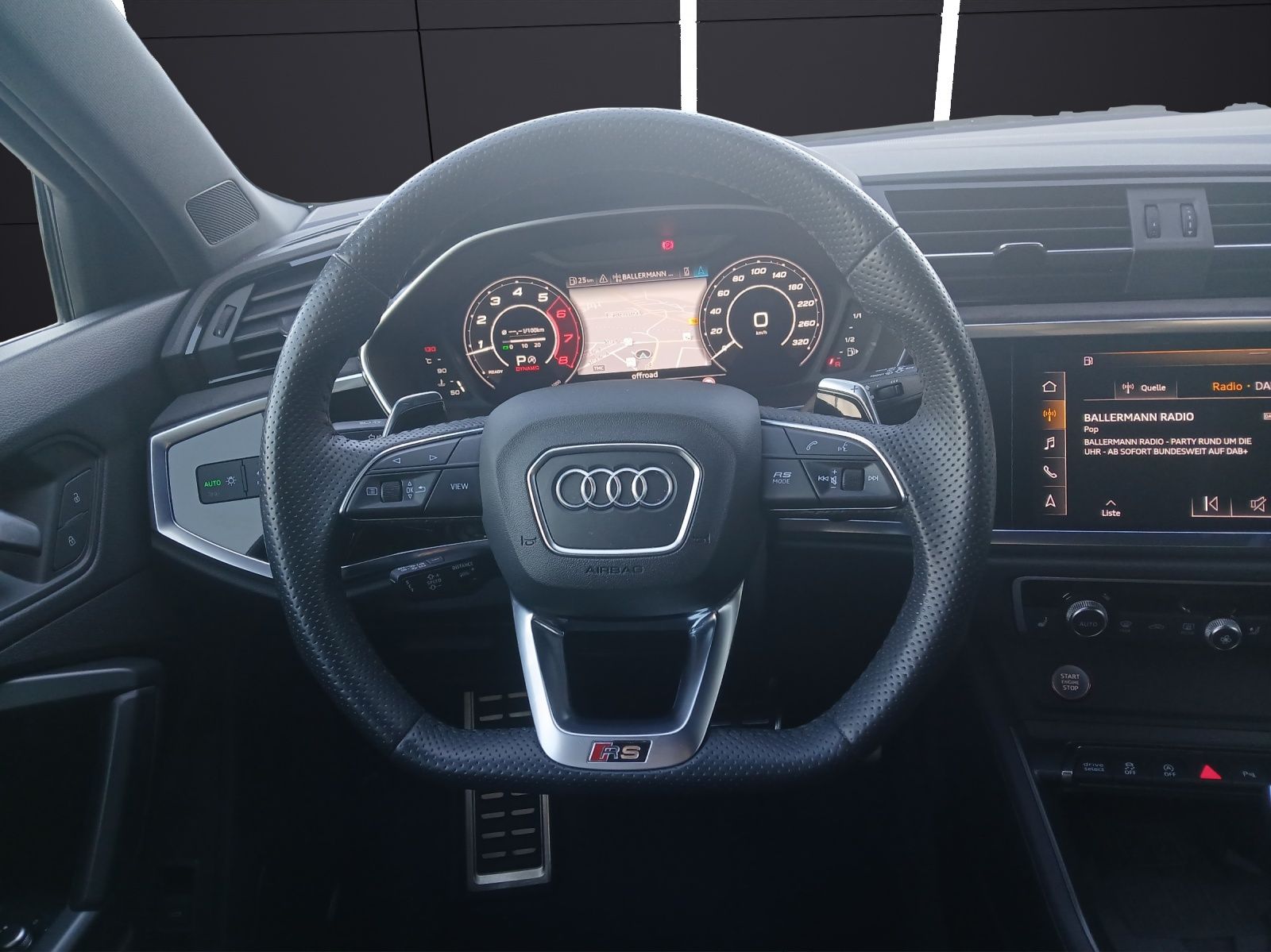Fahrzeugabbildung Audi RS Q3 Sportback TFSI quattro MATRIX ACC 21" B&O