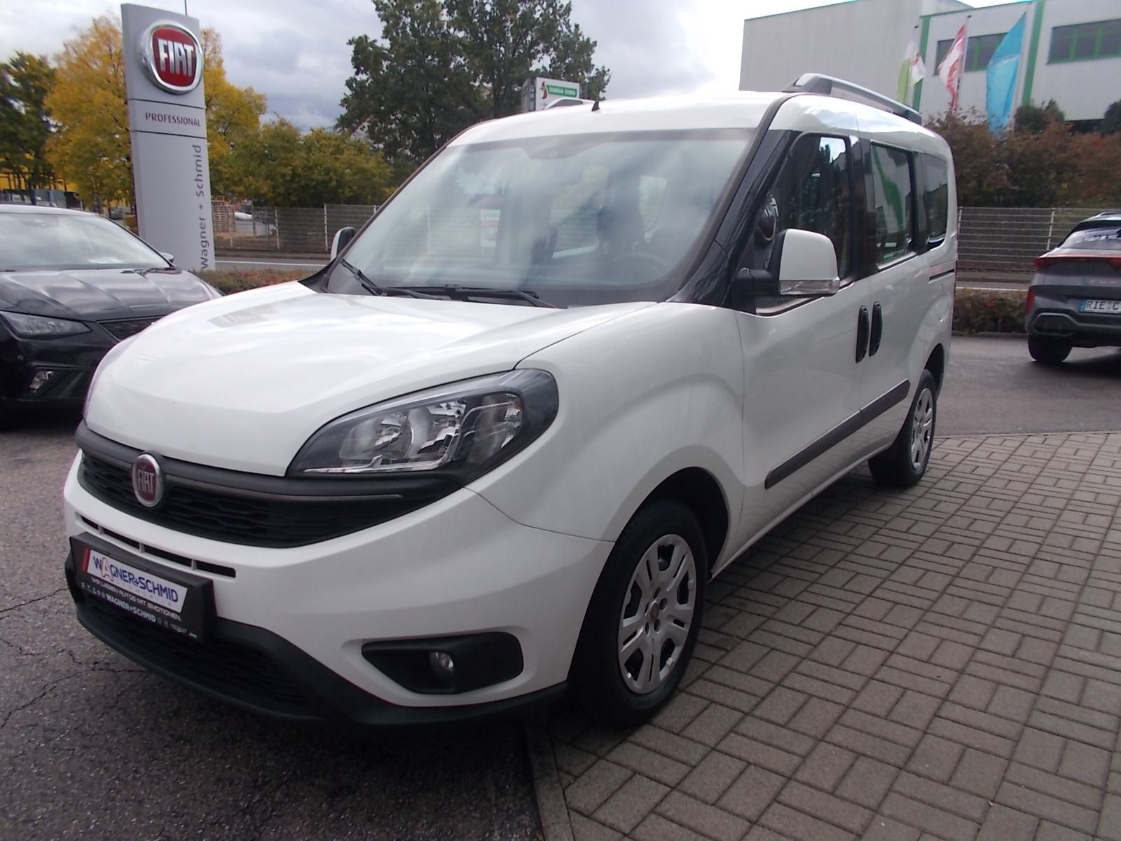 Fahrzeugabbildung Fiat Doblo Kombi SX 1.6 Mjet (90 PS)