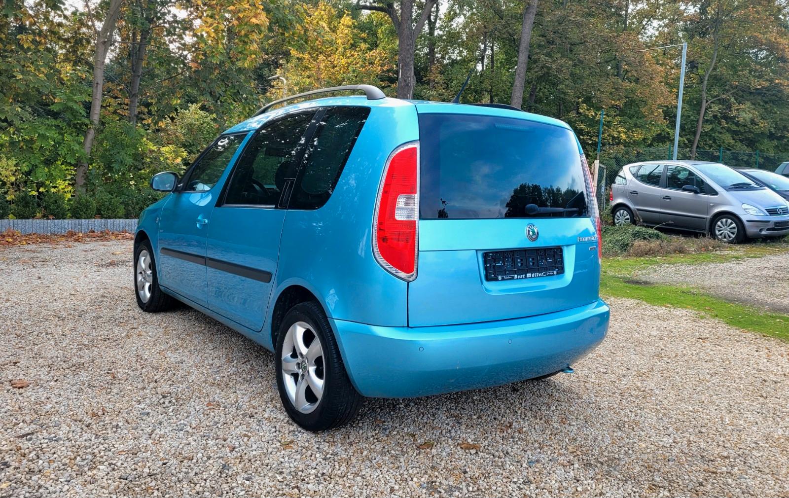 Skoda Roomster 2011 — interior