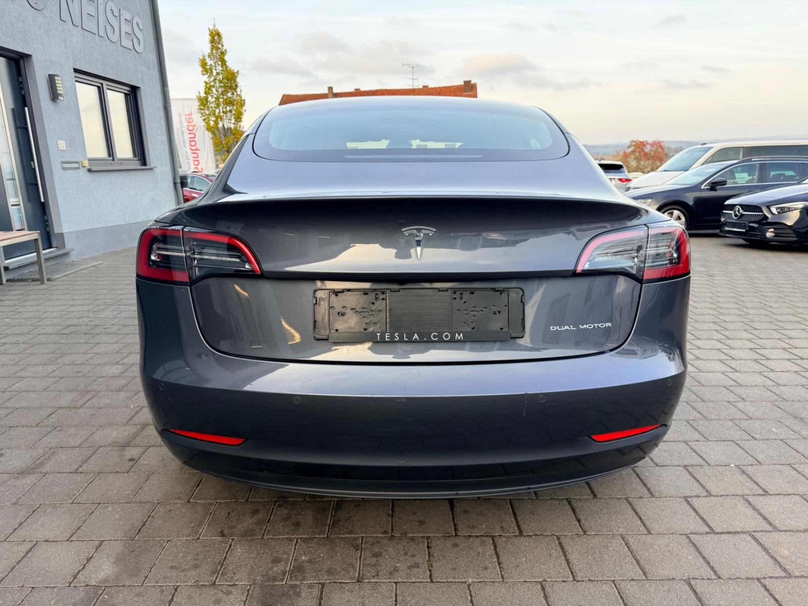Tesla Model 3 Long Range 441ch 4x4 - 1 ère main - Pompe à chaleur - Camera 360 - Autopilot