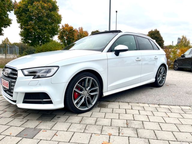 Audi S3 Sportback 2.0 TFSI quattro/Pano/Virtual Cockp