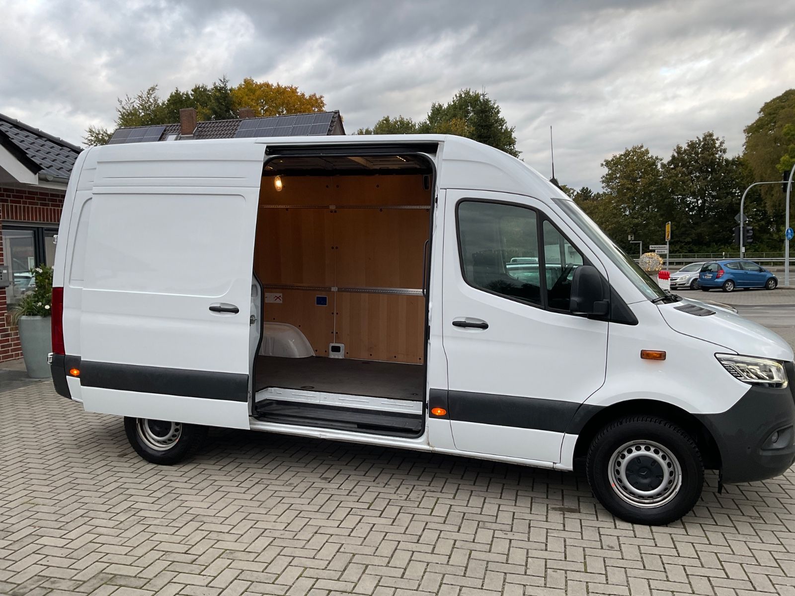 Fahrzeugabbildung Mercedes-Benz Sprinter 317 CDI,3.5T,L2 H2,Auto,Kamera,Navi,LED