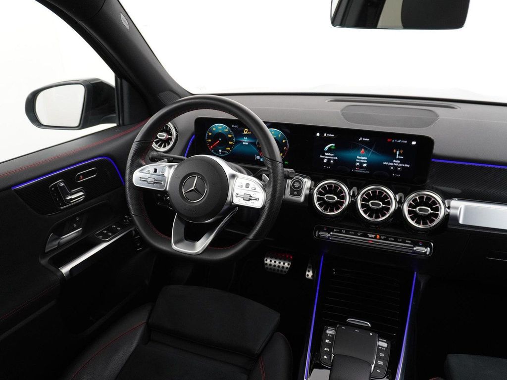 Mercedes-Benz GLB 180 AMG Business Solution | Panorama - Schie