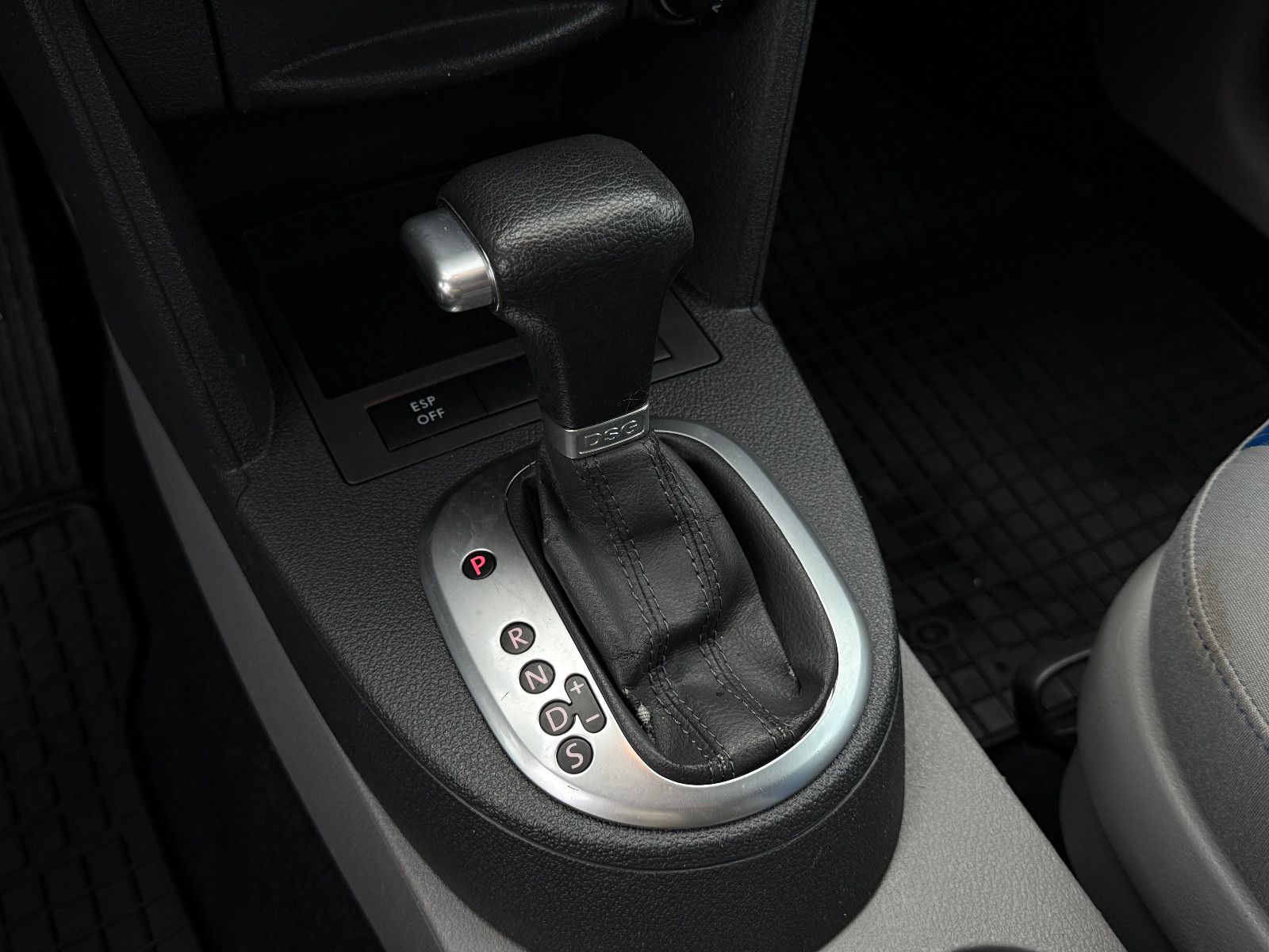 Fahrzeugabbildung Volkswagen Caddy Maxi Life 1.9 TDi DSG 7-Sitzer AHK PDC