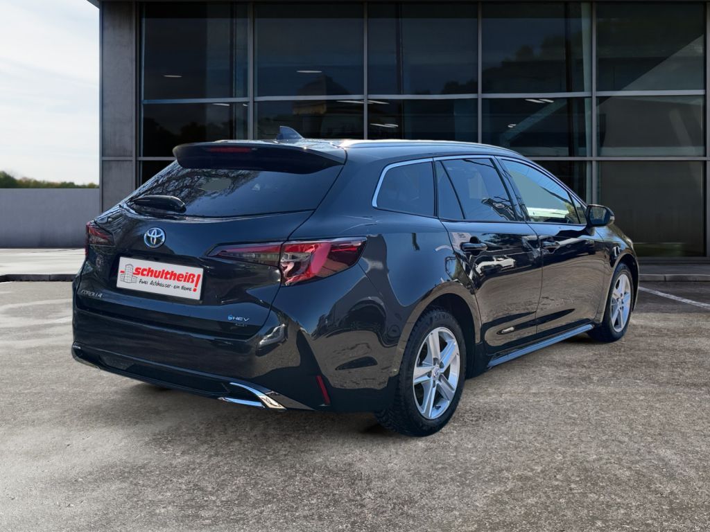 Fahrzeugabbildung Toyota Corolla 1.8 Hybrid Touring Sports Team Deutschla