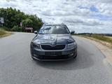 Skoda Octavia Combi Elegance - Skoda Octavia mit Diesel-Antrieb: Elegance