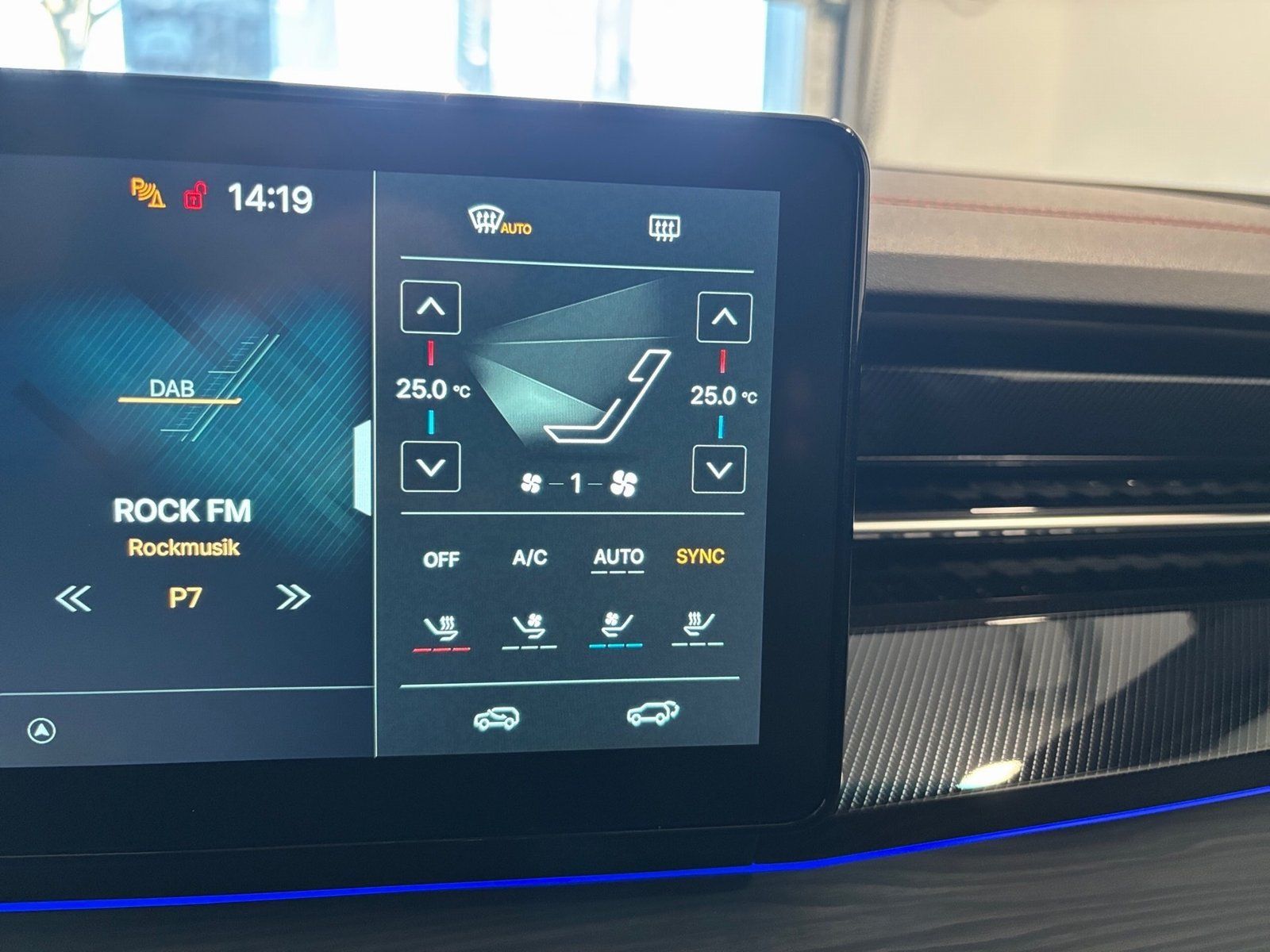 Fahrzeugabbildung KGM Actyon LUX*Panorama*Navi*360*Towinkel*LED*Spurha