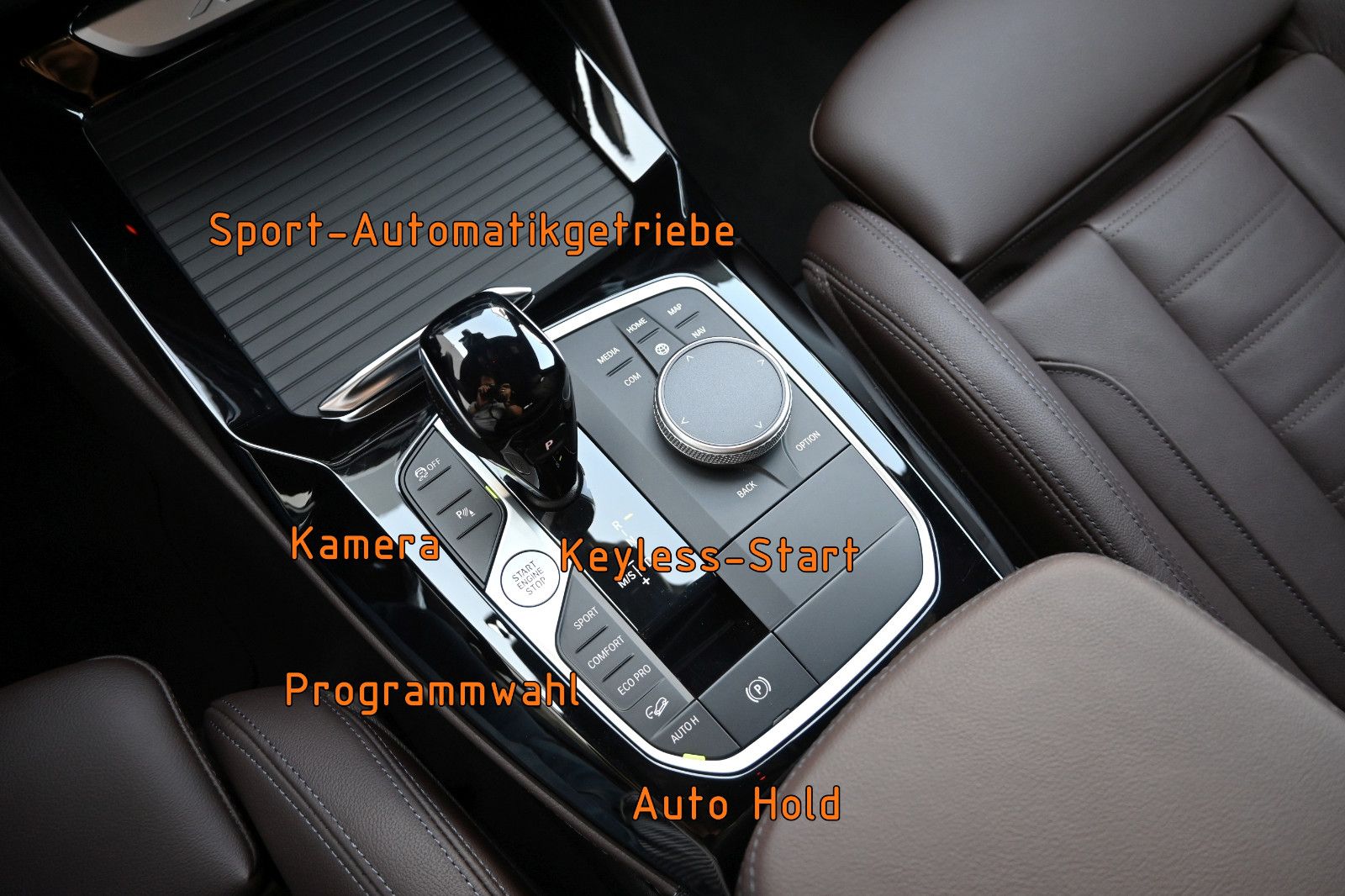 Fahrzeugabbildung BMW X4 xDr.30d M SPORT °ACC°AHK°STANDHEIZUNG°21 ZOLL