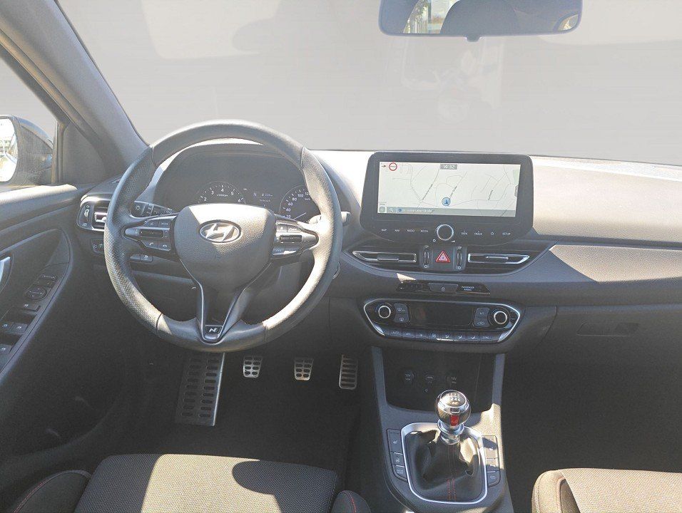 Fahrzeugabbildung Hyundai i30 1.5 T-GDI M/T N Line Navi i30 1.5 T-GDI M/T
