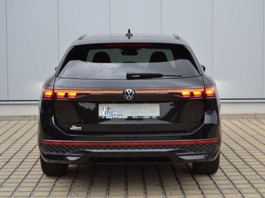 Passat Variant 2.0 TDI DSG R-Line VOLL/BLACK-STY
