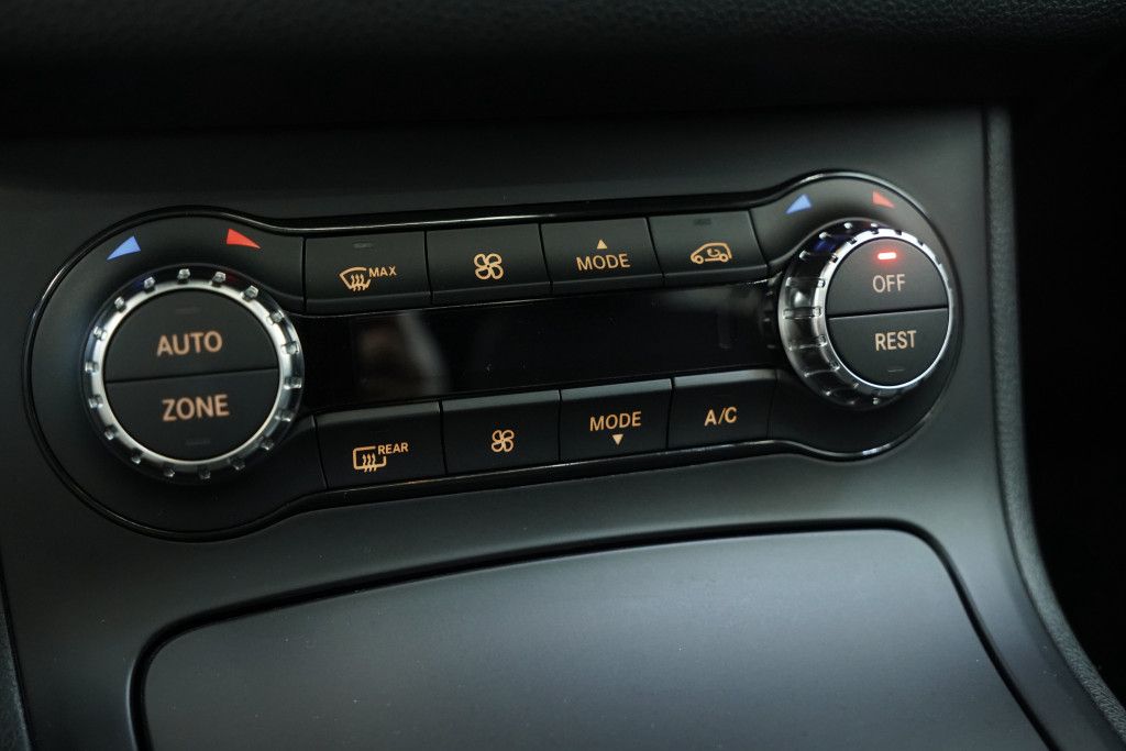 Mercedes Benz B 200