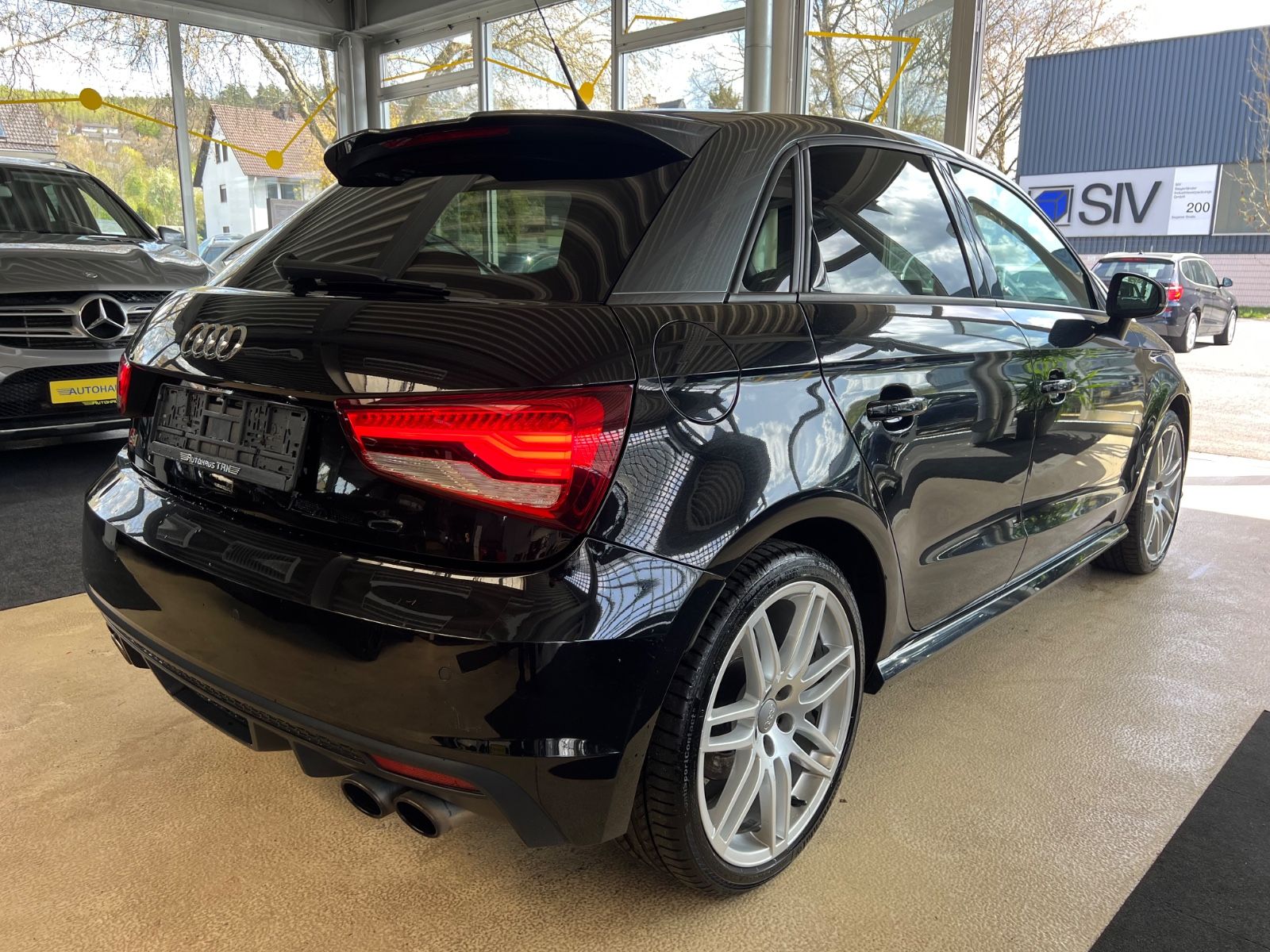 Fahrzeugabbildung Audi S1 Sportback 2.0 TFSI quattro *BI-COLOUR*