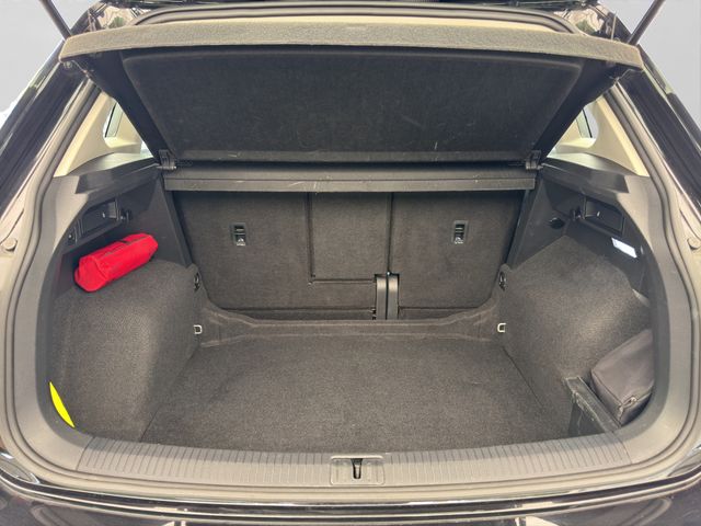 Fahrzeugabbildung Volkswagen Tiguan 2.0 TSI Life 4M DSG LED+Kamera+ACC+AHK