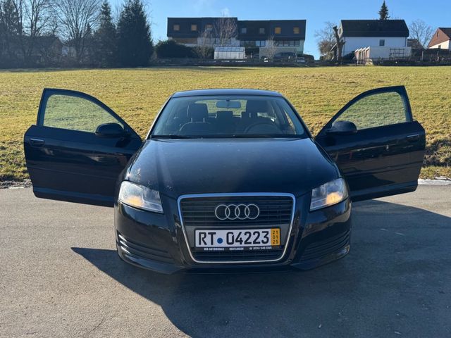 Audi A3 1.6 Attraction /Scheckheft/2.Hand