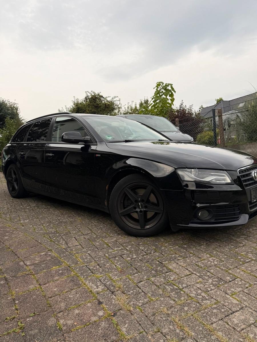 Audi A4 2009 — photo 7