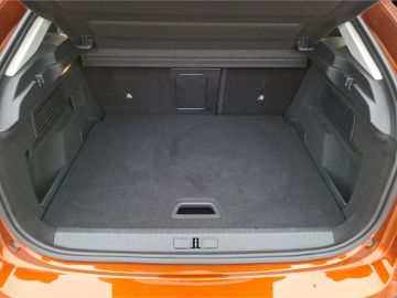 Citroën C4 Shine 1.2 PT 130 EAT8 °LED°ACC°HUD°RFK°Navi°