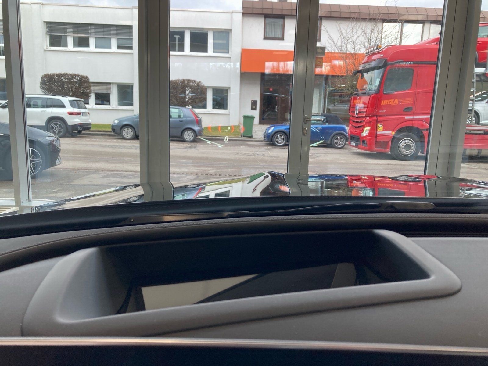 Fahrzeugabbildung Mercedes-Benz CLE 300 4M AMG*HA-Lenk*HUD*Pano*Distro*Burm*360*