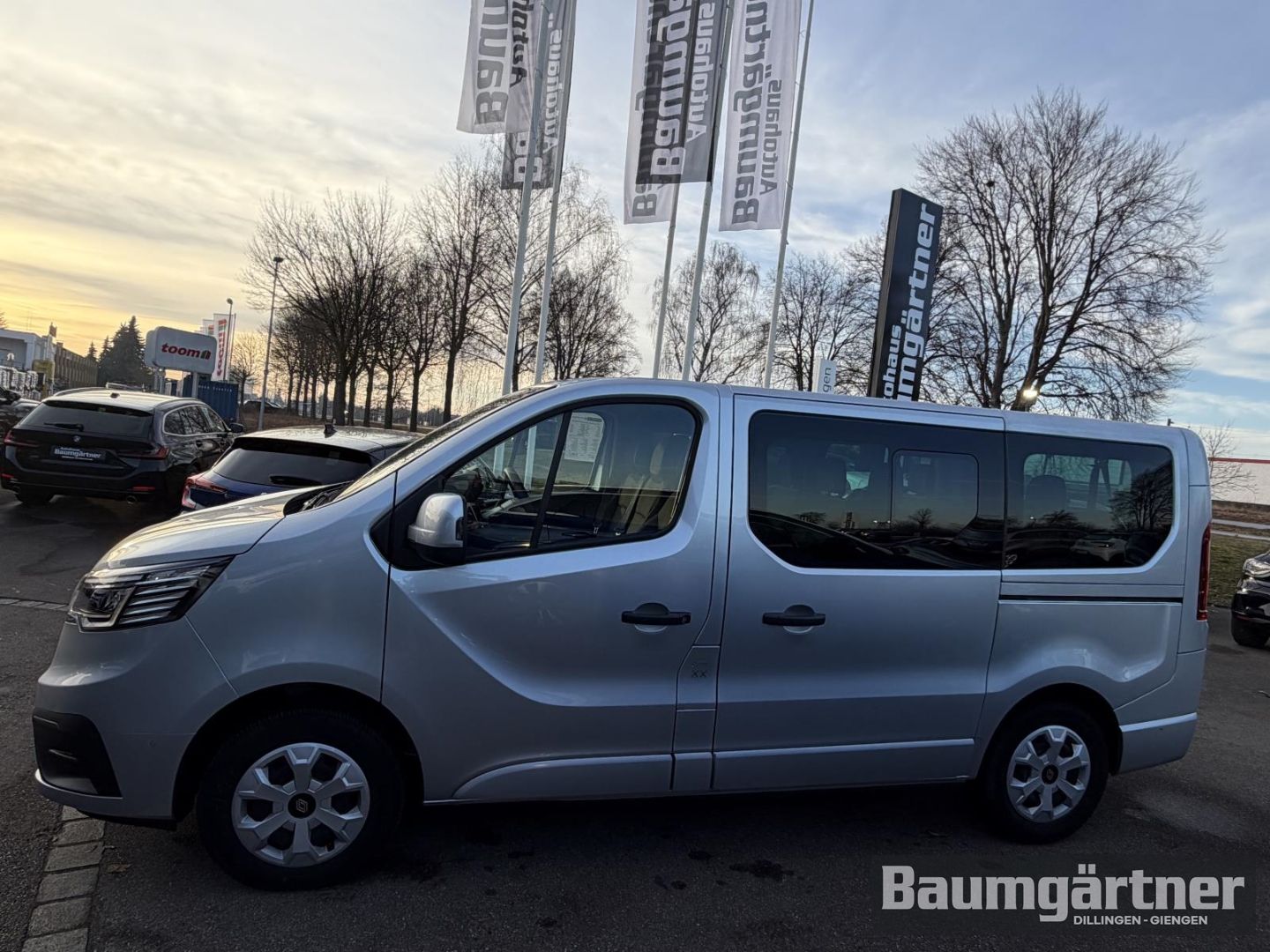 Fahrzeugabbildung Renault Trafic Combi Evolution Blue dCi 150 EDC 9-Sitzer