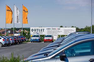 showroom-image-top