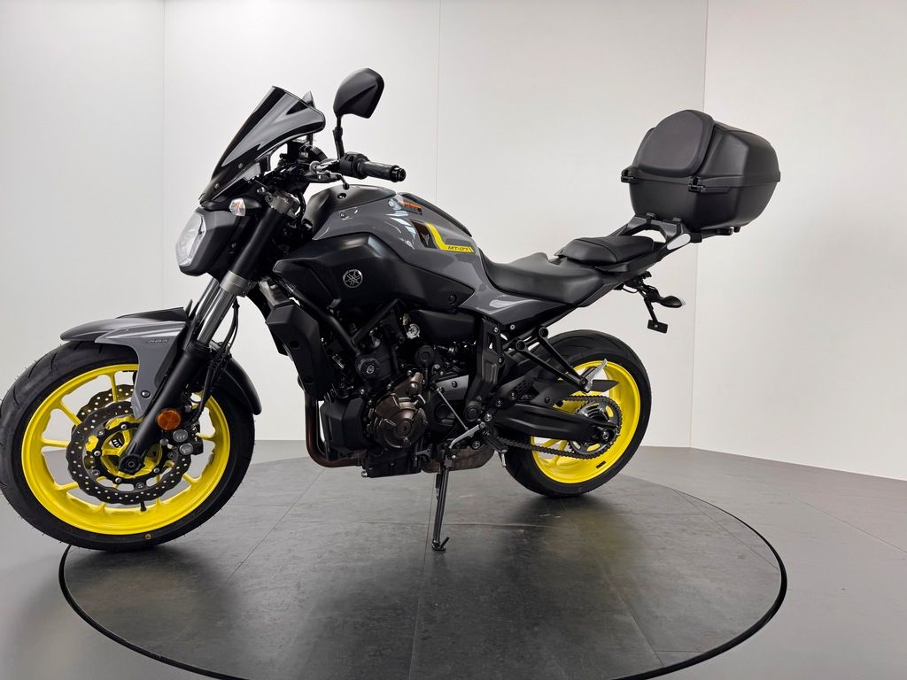 Fahrzeugabbildung Yamaha MT07 *TOP-ZUSTAND *1. HAND *REIFEN NEU