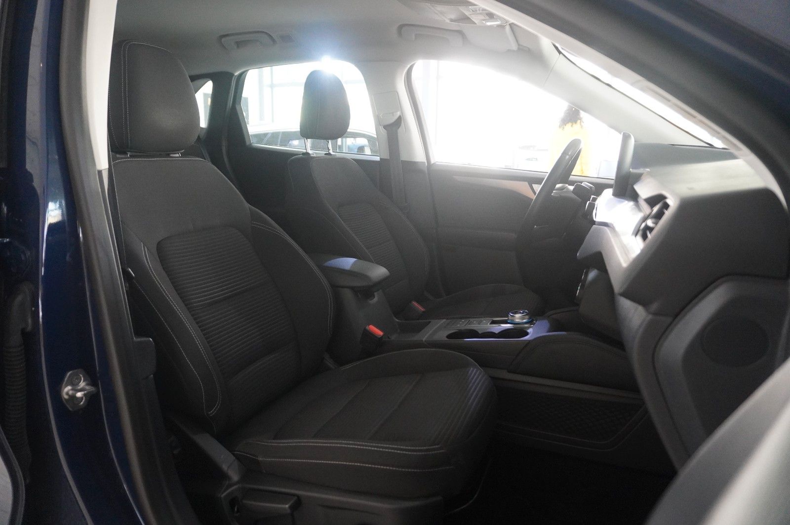 Fahrzeugabbildung Ford Kuga Plug-In Hybrid 2.5 TITANIUM NAVI/LED/SH/DAB