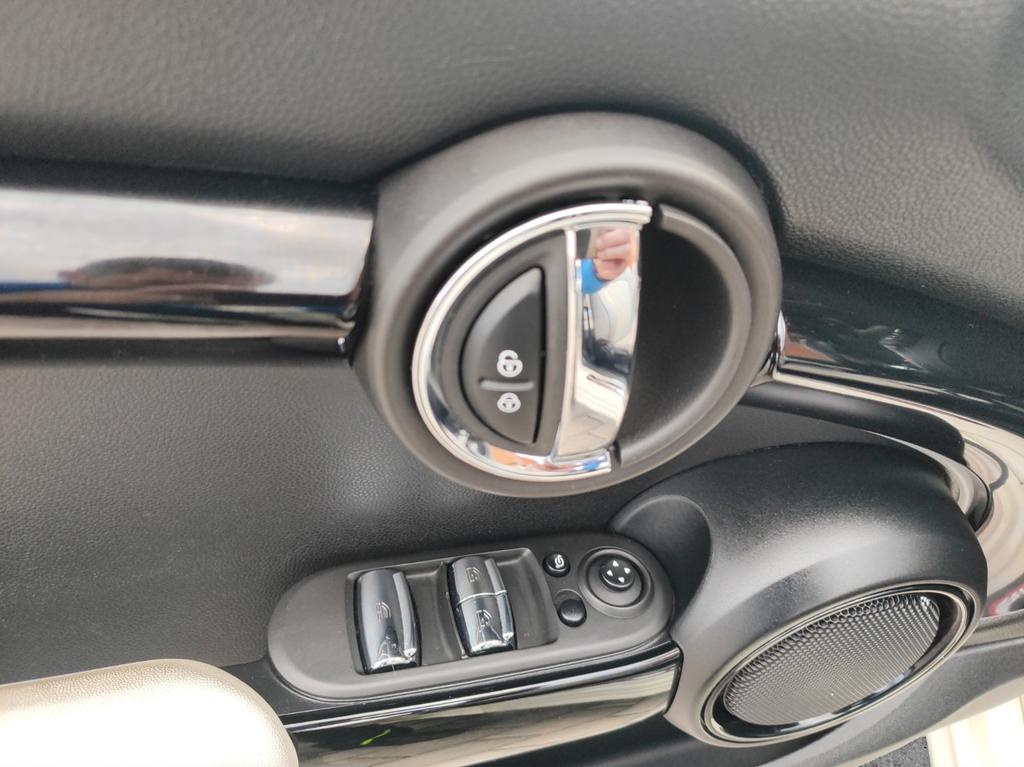 MINI John Cooper Works Cabrio