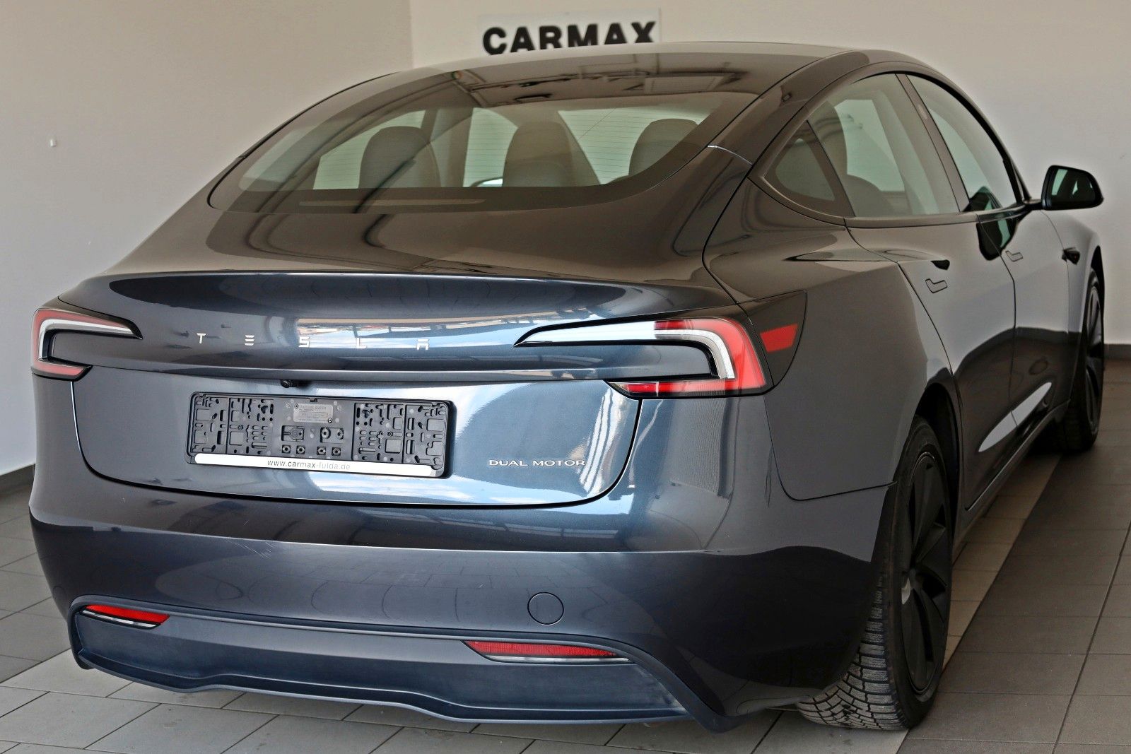 Fahrzeugabbildung Tesla Model 3 Long Range Dual AWD,Navi,Kamera,Panorama