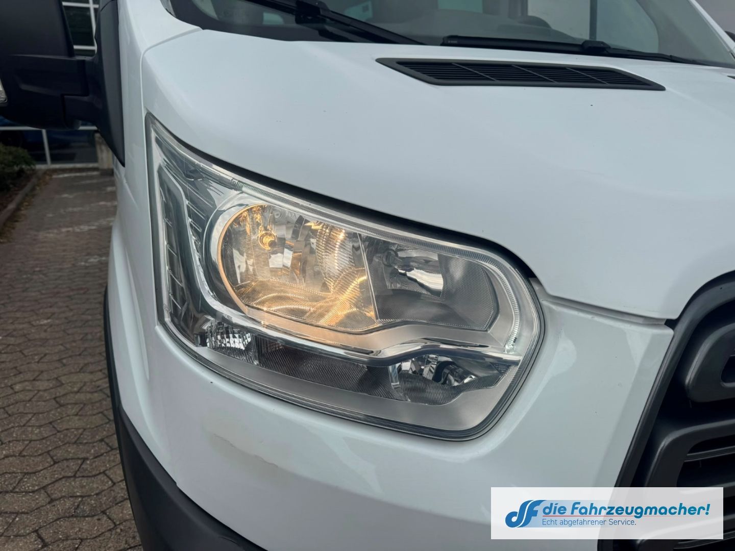 Fahrzeugabbildung Ford Transit Bus 410 L3 Trend Spurhalteass. Temp *EXP