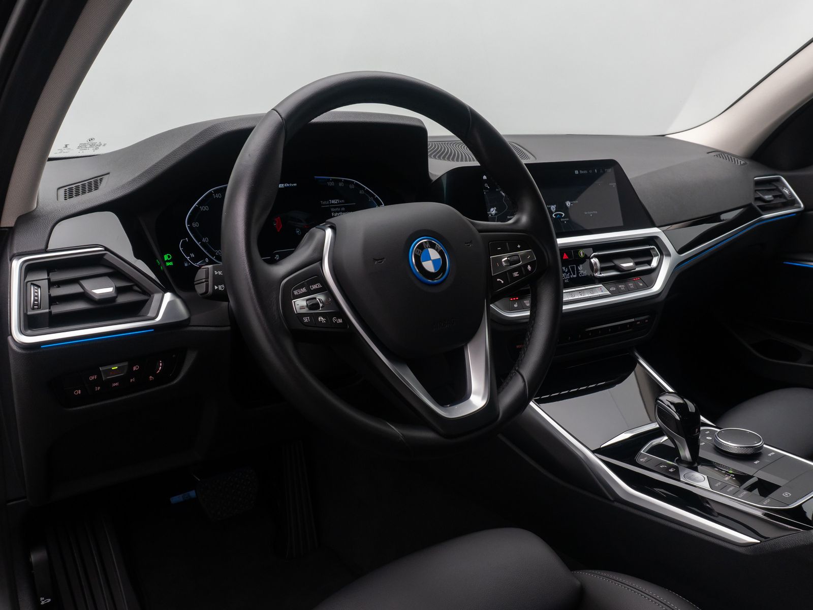 Fahrzeugabbildung BMW 320e xD Sport Line Kamera DAB Laser AHK Komfort