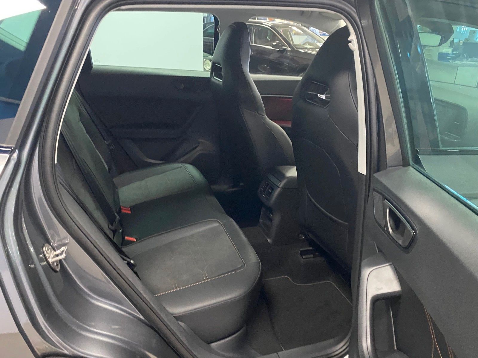 Fahrzeugabbildung CUPRA Ateca 2.0 TSI 4x4 DSG+5 J. GARANTIE+ACC+AHK+APP+