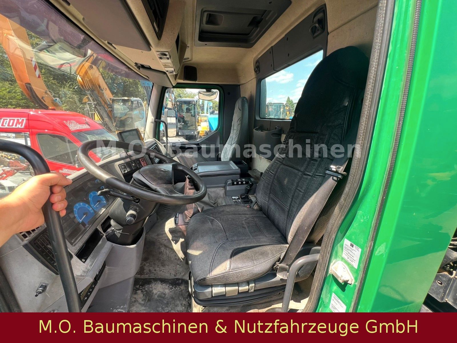 Fahrzeugabbildung Renault Kerax 370 dci / 6x4 / Palfinger PK 15500 / Euro5